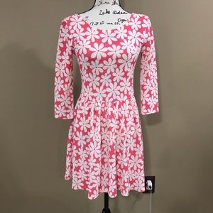 Boutique | Pink & White Floral Dress
